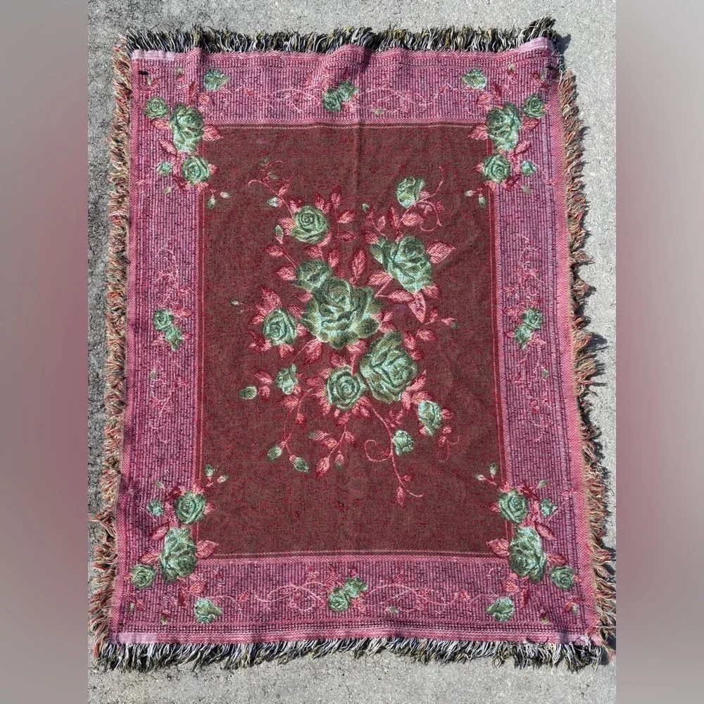 Floral Jacquard Tapestry 54x40